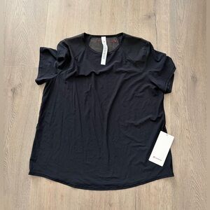 Lululemon Athletica Black Short Sleeve Tee
